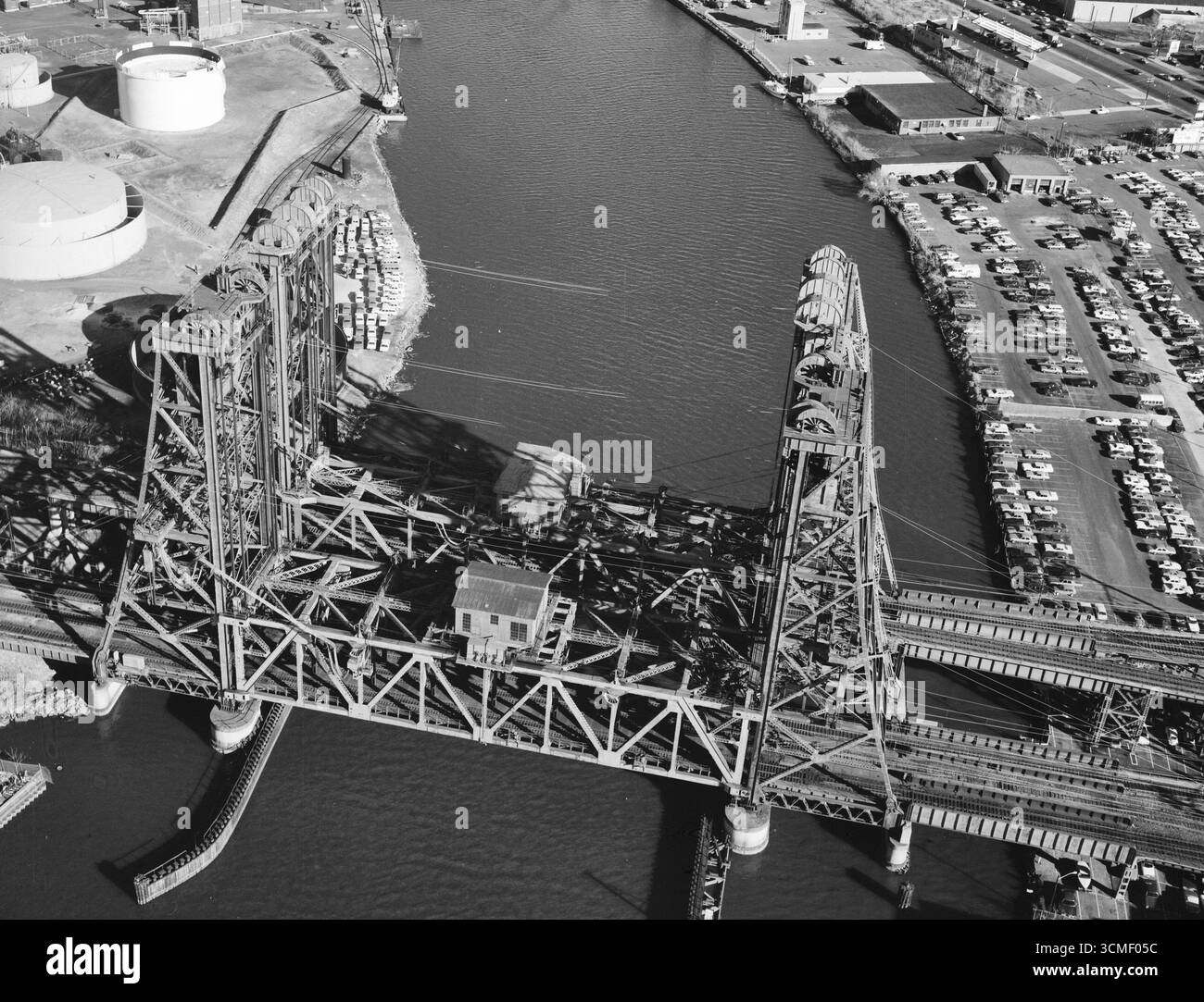 Pont de la rivière Passaic. Newark, comté d'Essex, NJ, vers 1970 Banque D'Images Pont de la rivière Passaic. Newark, comté d'Essex, NJ, vers 1970 Banque D'Images