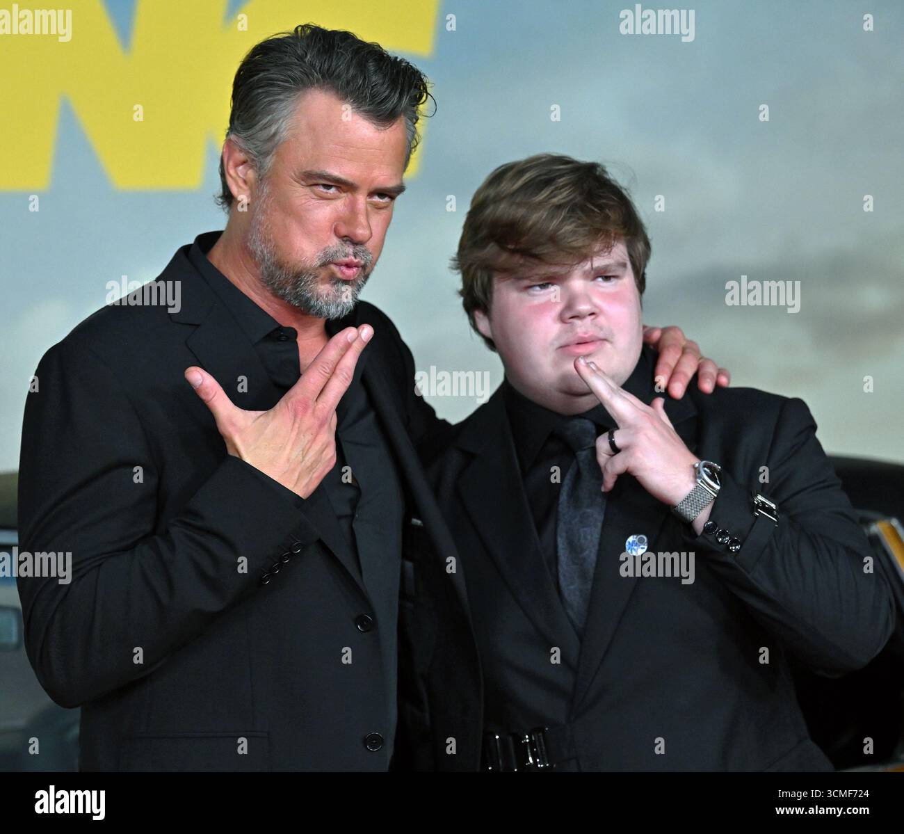 Los Angeles, États-Unis. 15 septembre 2025. Josh Duhamel (G) et Jeremy Ray Taylor assistent à LA première de LA de 'London Calling' au Harmony Gold à Los Angeles, Californie, le lundi 15 septembre 2025. Photo de Chris Chew/UPI crédit : UPI/Alamy Live News Banque D'Images