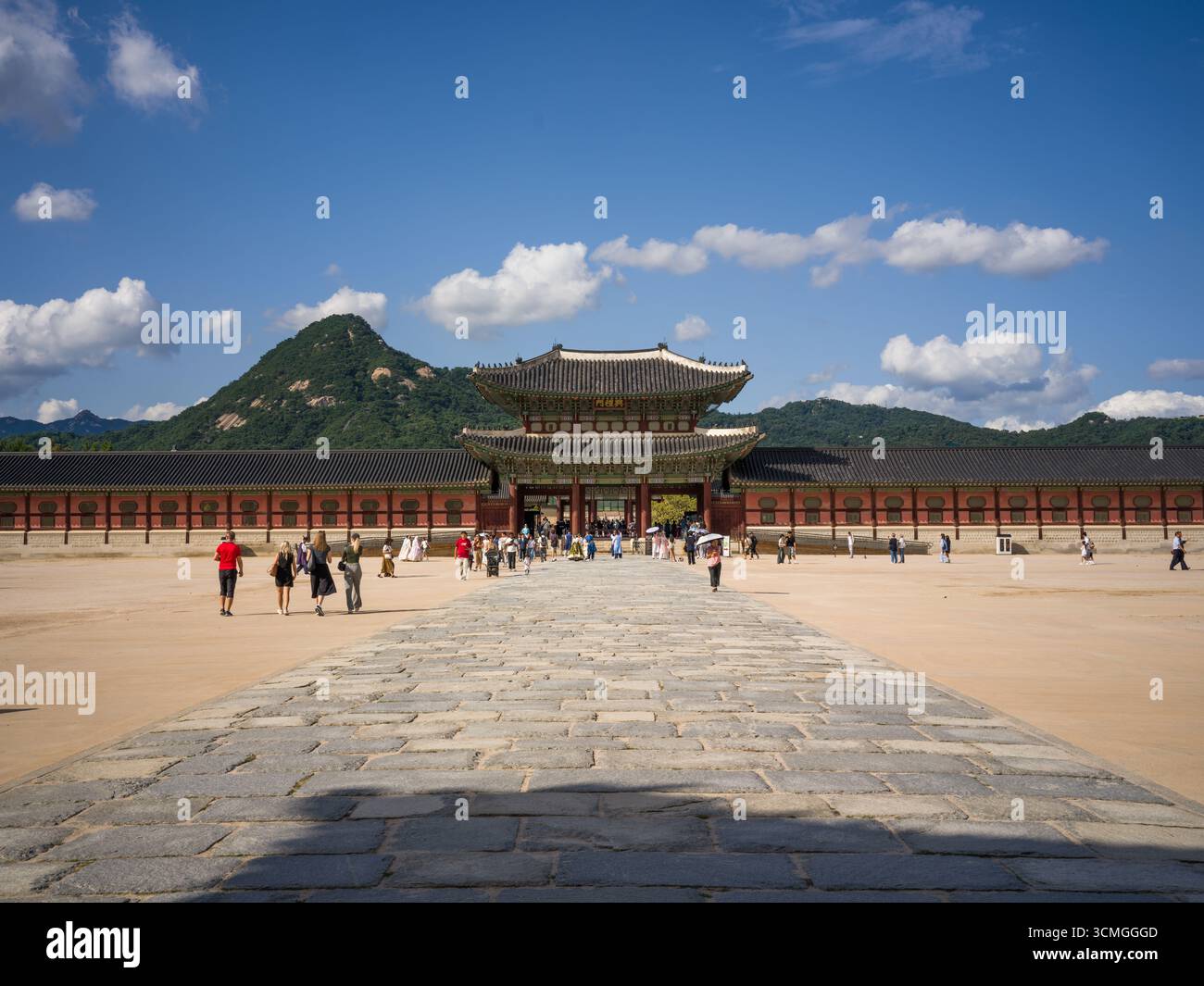 Gyeongbokgung est un ancien palais royal de Séoul, en Corée du Sud. Fondé en 1395, il fut le premier palais royal de la dynastie Joseon Banque D'Images