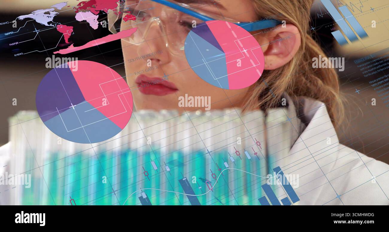 Scientifique inspectant en manteau blanc et lunettes bleues en laboratoire, avec support pour tubes à essai et graphiques Banque D'Images
