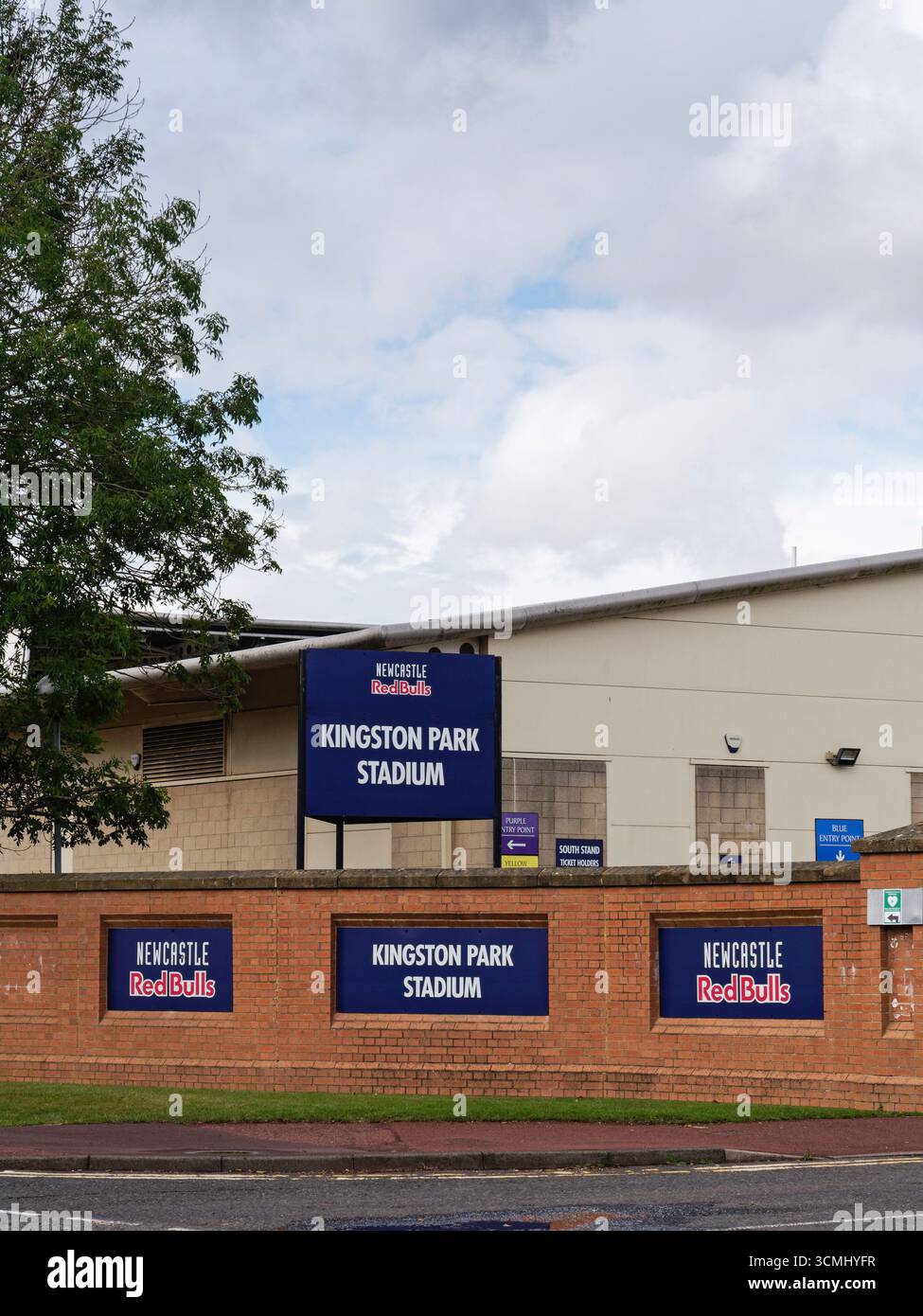 Le stade de rugby unio Kingston Park accueille les Newcastle Red Bulls, anciennement Newcastle Falcons. Banque D'Images