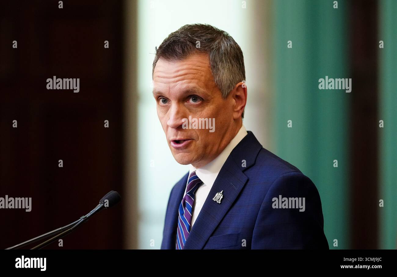 Ottawa, Canada. 29 avril 2024. Le maire d'Ottawa, Mark Sutcliffe, prend part à une conférence de presse à l'hôtel de ville d'Ottawa le lundi 29 avril 2024. Crédit : la presse canadienne/Alamy Live News Banque D'Images