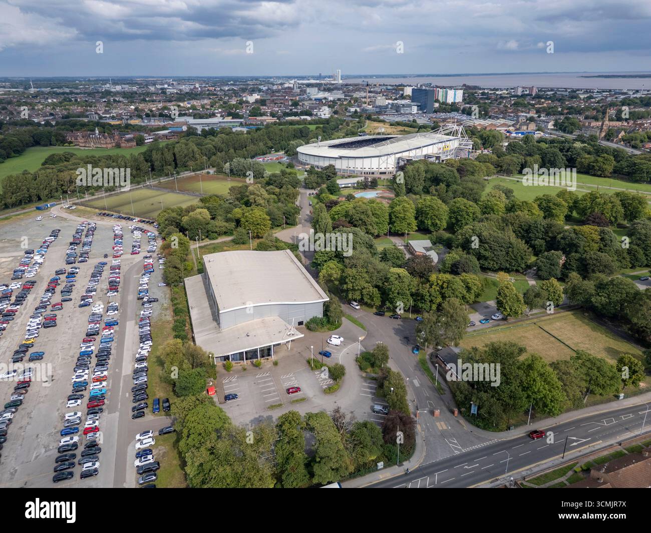 Vue aérienne du Tigers Trust Arena West Park et du MKM Stadium, stade de Hull City AFC, Kingston upon Hull, Royaume-Uni. Banque D'Images