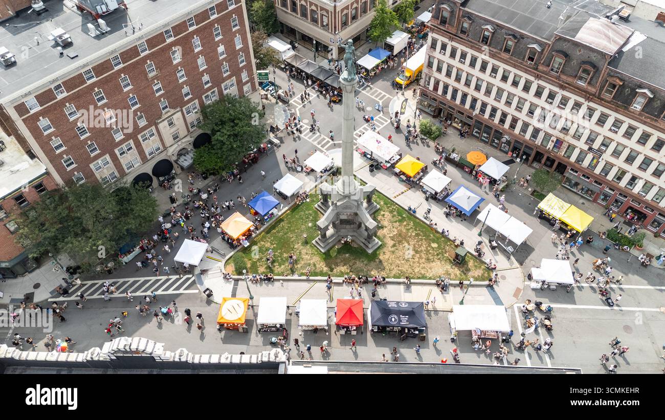 Monument Square, Troy Waterfront Farmers Market, Troy, NY, États-Unis Banque D'Images