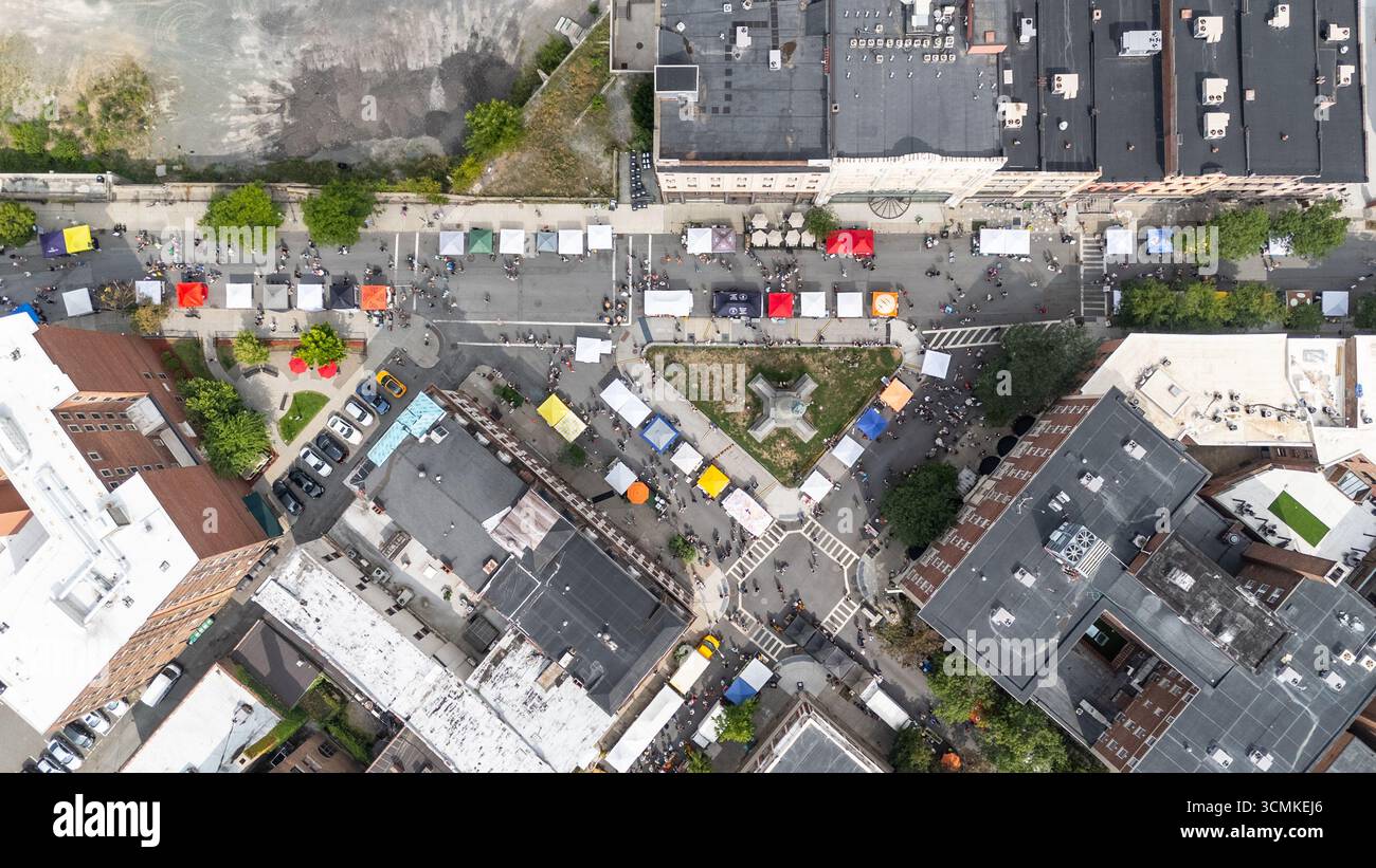 Monument Square, Troy Waterfront Farmers Market, Troy, NY, États-Unis Banque D'Images