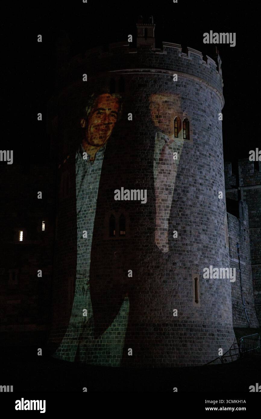 Windsor, Royaume-Uni. 16 septembre 2025. Un groupe de campagne politique dirigé par des ânes projette une image de Jeffrey Epstein et Donald Trump sur le château de Windsor alors que commence la deuxième visite d'État du président américain Trump au Royaume-Uni. Crédit : Mark Kerrison/Alamy Live News Banque D'Images
