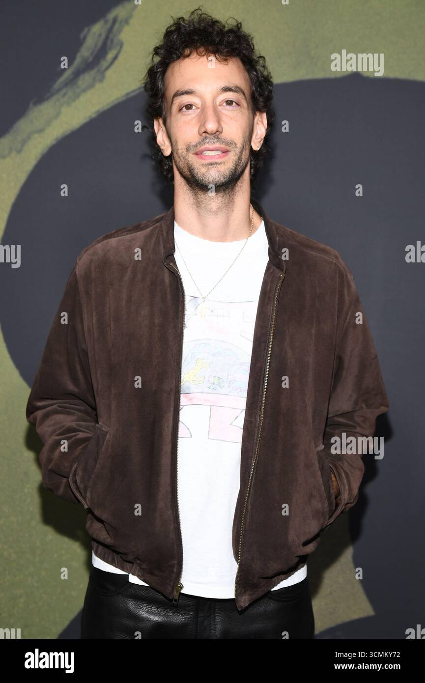 New York, États-Unis. 16 septembre 2025. Albert Hammond assiste à l'avant-première New-yorkaise de « Black Rabbit » de Netflix au SVA Theatre, New York, NY, le 16 septembre 2025. (Photo par Anthony Behar/Sipa USA) crédit : Sipa USA/Alamy Live News Banque D'Images