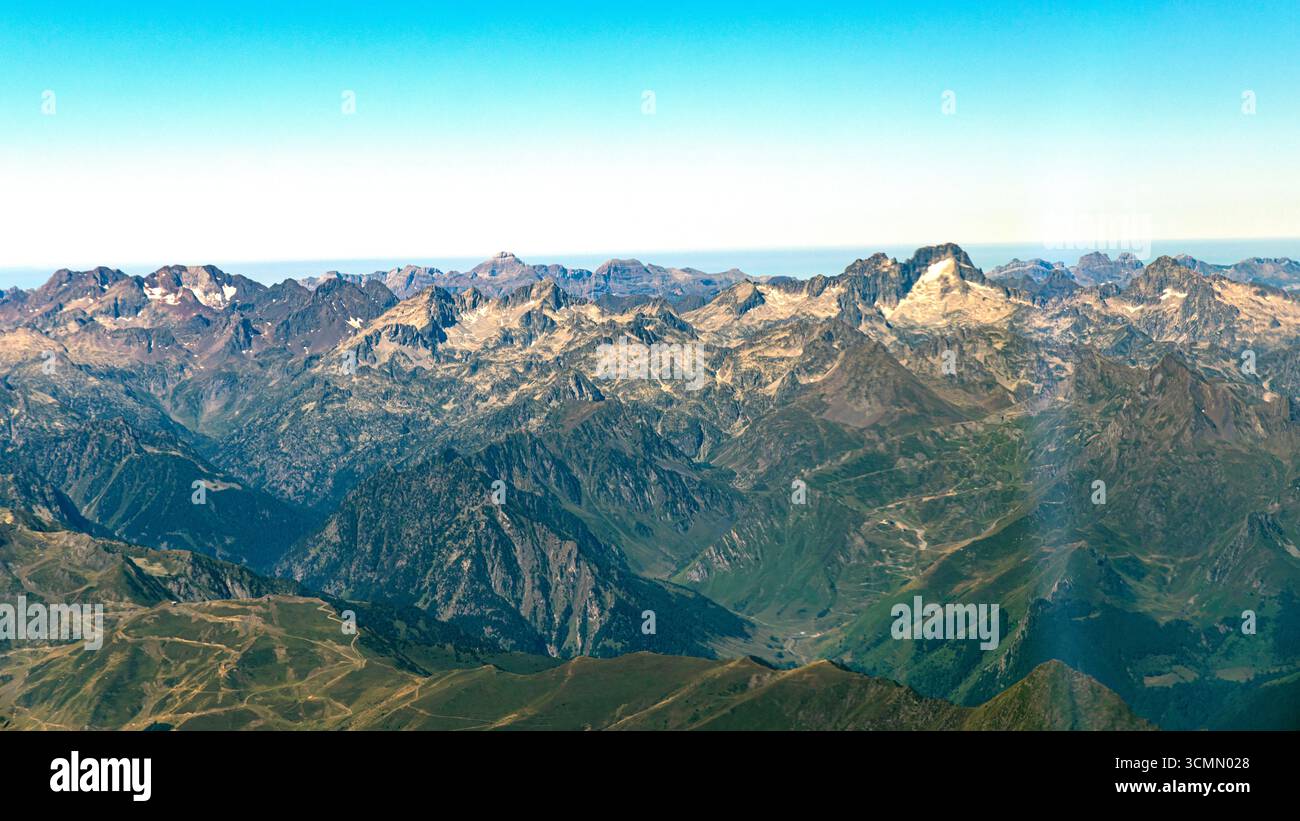 Montagnes des pyrénées françaises vues aériennes Banque D'Images