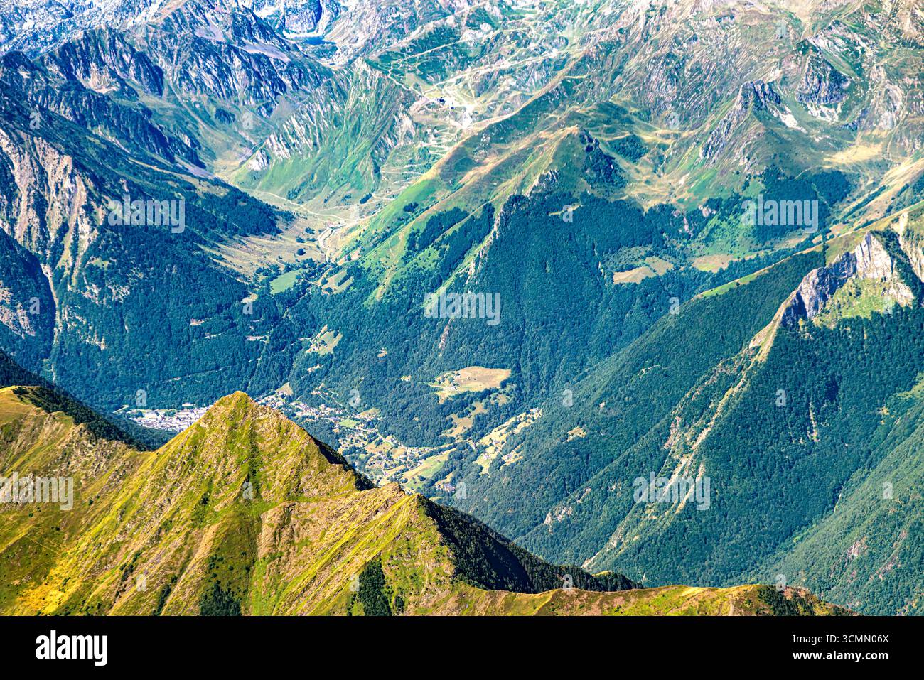 Montagnes des pyrénées françaises vues aériennes Banque D'Images