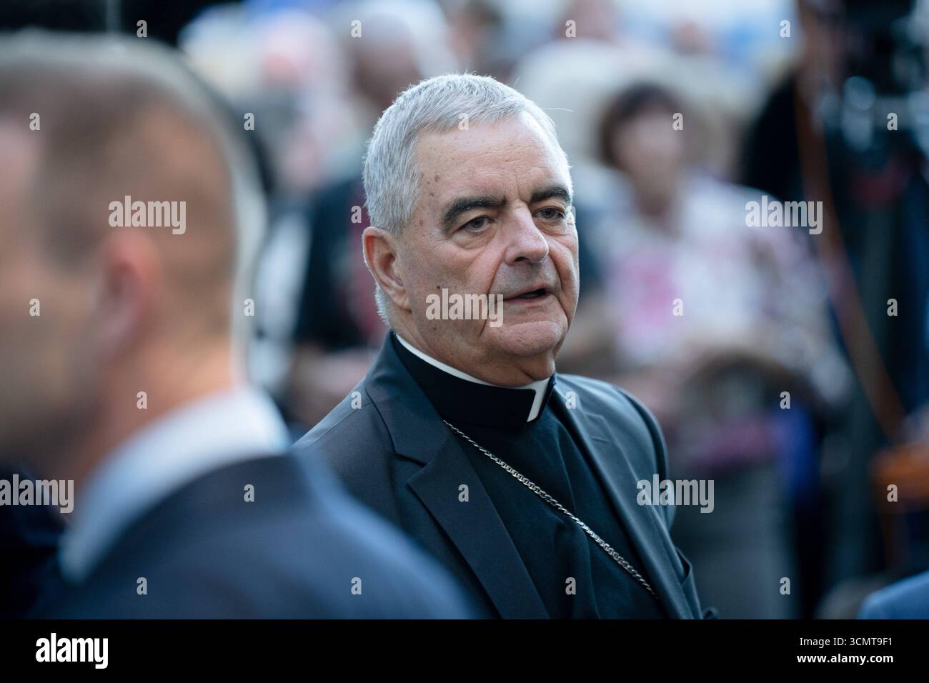Neujahrsempfang, 75. Jubiläum des Zentralrats der Juden Neujahrsempfang, 75. Jubiläum des Zentralrats der Juden in Deutschland, Musée Jüdisches Berlin, Rosch-Haschana-Empfang, Erzbischof Nikola Eterovic, Vatikan-Botschafter Berlin Berlin GER *** réception du nouvel an, 75e anniversaire du Conseil central des Juifs réception du nouvel an, 75e anniversaire du Conseil central des Juifs en Allemagne, Musée juif Berlin, réception Rosh Hashanah, archevêque Nikola Eterovic, Ambassadeur Vatican Berlin GER Banque D'Images