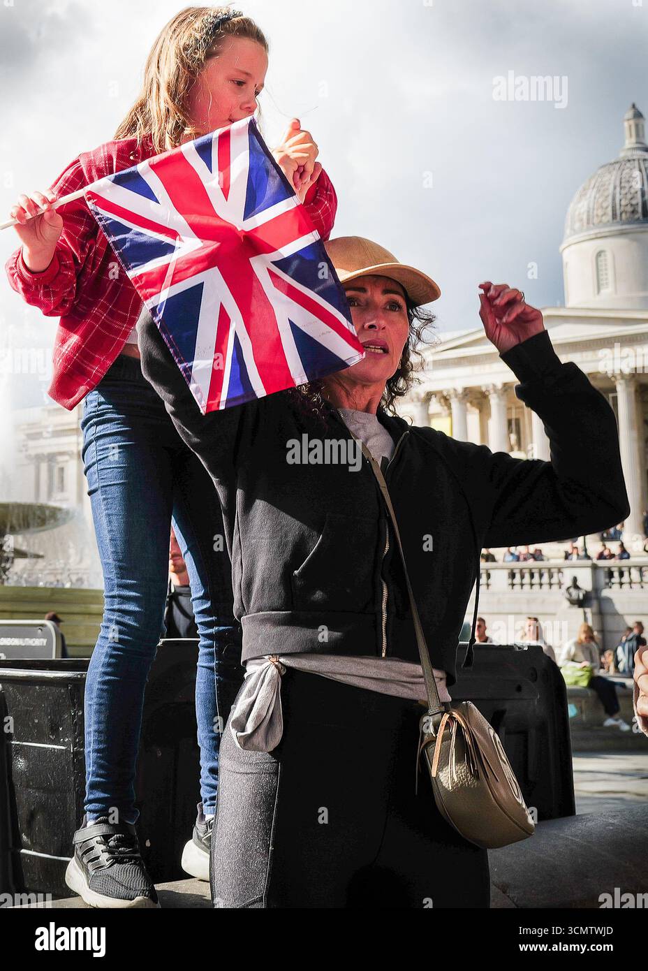 Rassemblement d'Angleterre unie, manifestation appelée par Tommy Robinson, aile droite, drapeau de l'union, drapeau de St George, Banque D'Images Rassemblement d'Angleterre unie, manifestation appelée par Tommy Robinson, aile droite, drapeau de l'union, drapeau de St George, Banque D'Images