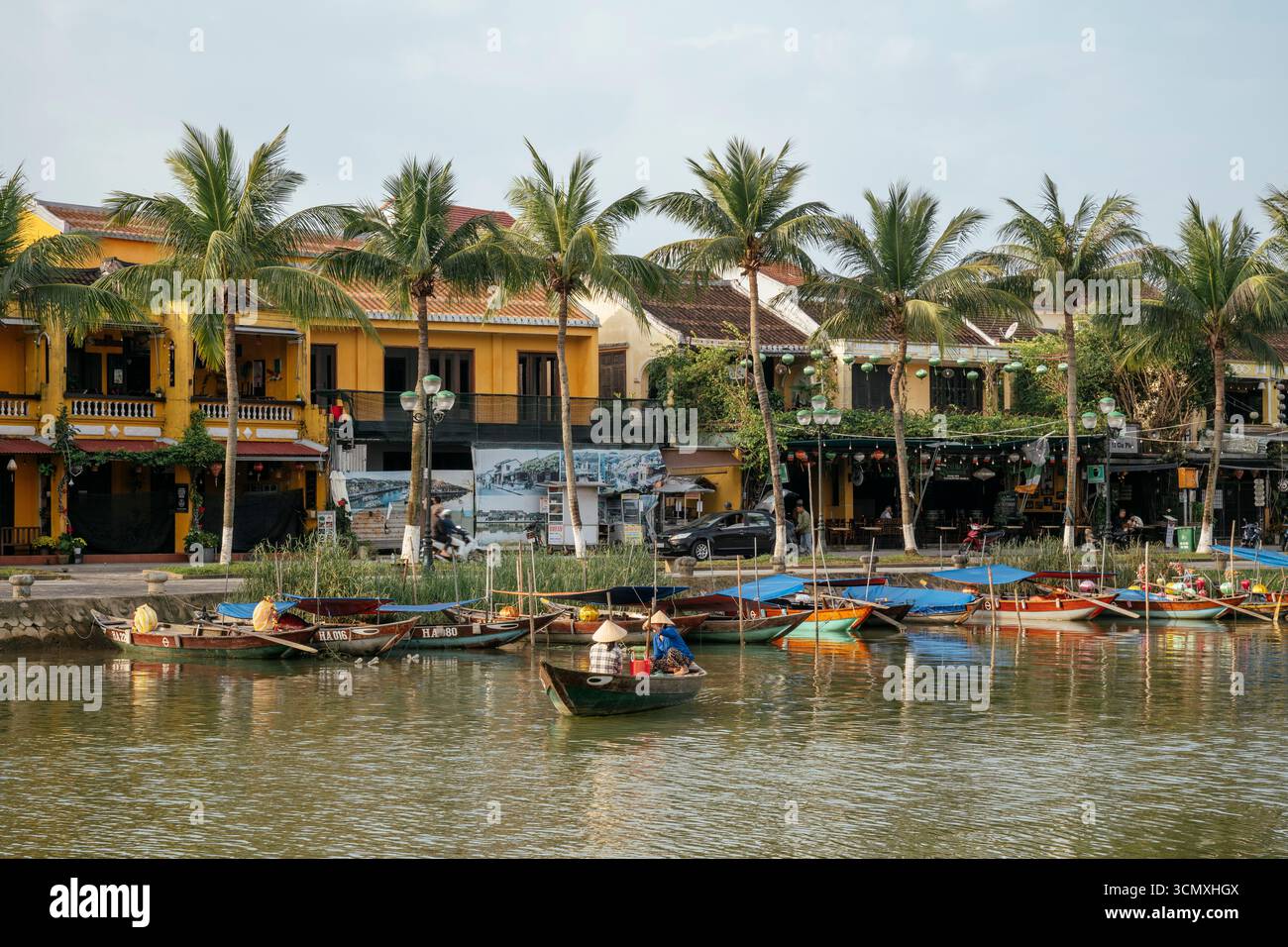 Bateaux sur la rivière Thu bon, Hoi an, province de Quang Nam, Vietnam Banque D'Images