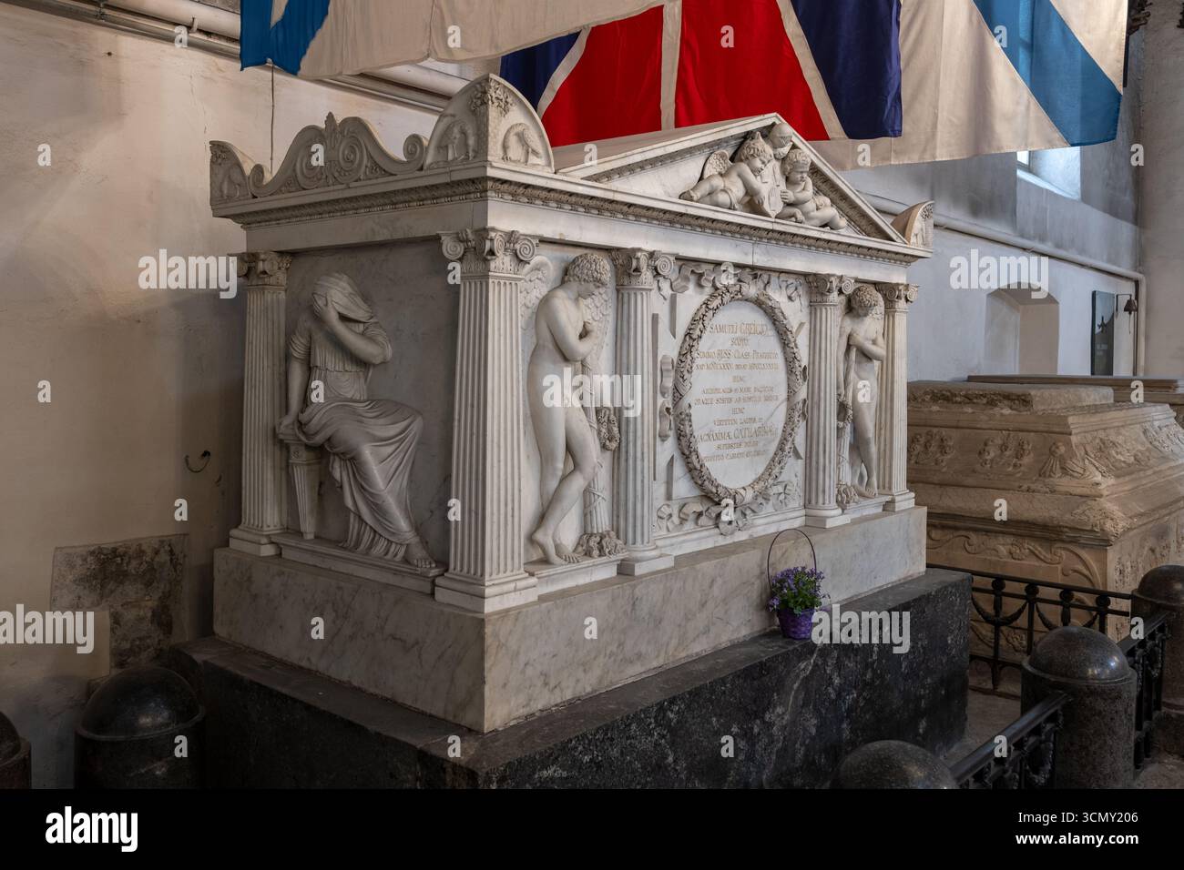 Samuel Greig (Samuil Karlovich Greig) sarcophage dans la cathédrale Sainte-Marie de Tallinn, Estonie. Tombe d'officier de marine de la Royal Navy 1758–1764 (lieutena Banque D'Images
