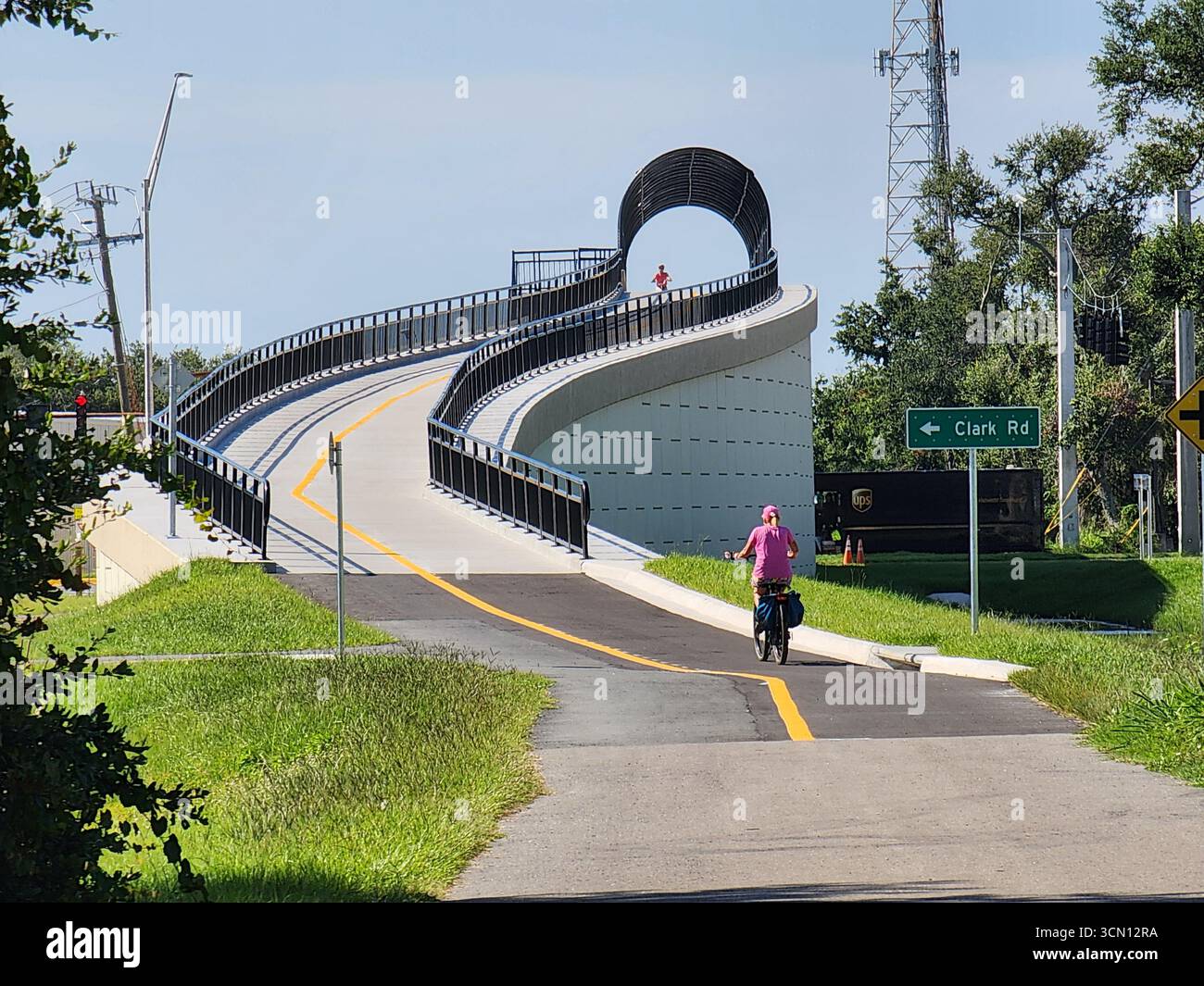 Le Legacy Trail à Sarasota, en Floride, est un sentier de loisirs pavé de 18,5 km qui s'étend de Venise à Sarasota. a l'origine une ligne de chemin de fer et moi Banque D'Images