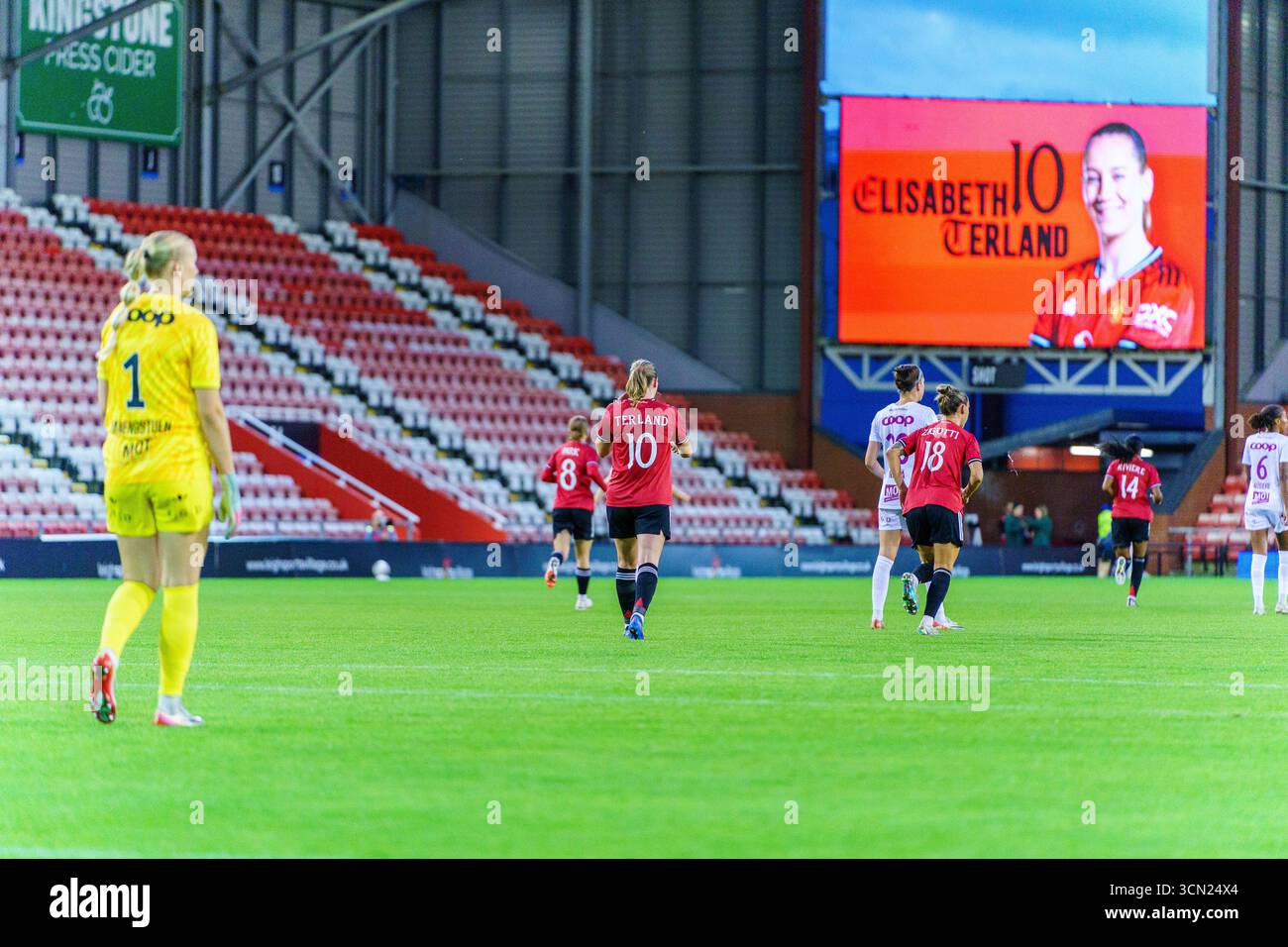 Manchester United Women célèbre après qu'Elisabeth Terland ait marqué V.S. Brann Women dans le troisième tour de qualification de l'UEFA Champions League au Leigh Sports Village, Greater Manchester, le 18 septembre 2025 Banque D'Images