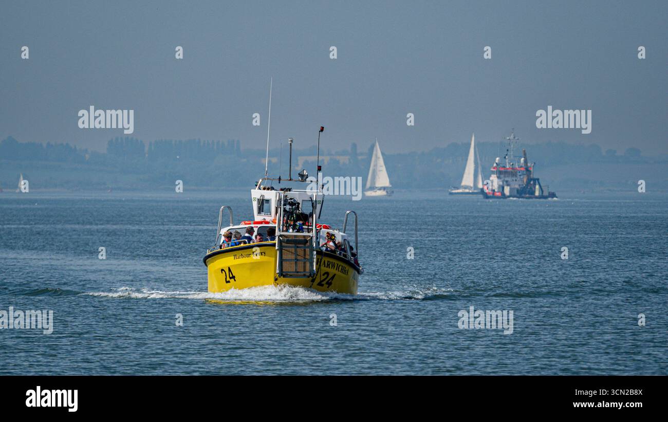 Le ferry de Harwich Harbour transporte des passagers à pied de Harwich au port de Felixstowe, dans l'est de l'Angleterre. Ferry pour le port de Felixstowe. Banque D'Images