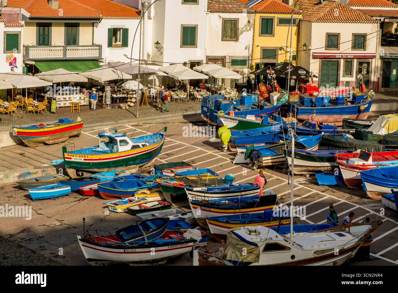 Village de pêcheurs de Camara de Lobos, Maderia, Portugal. Banque D'Images