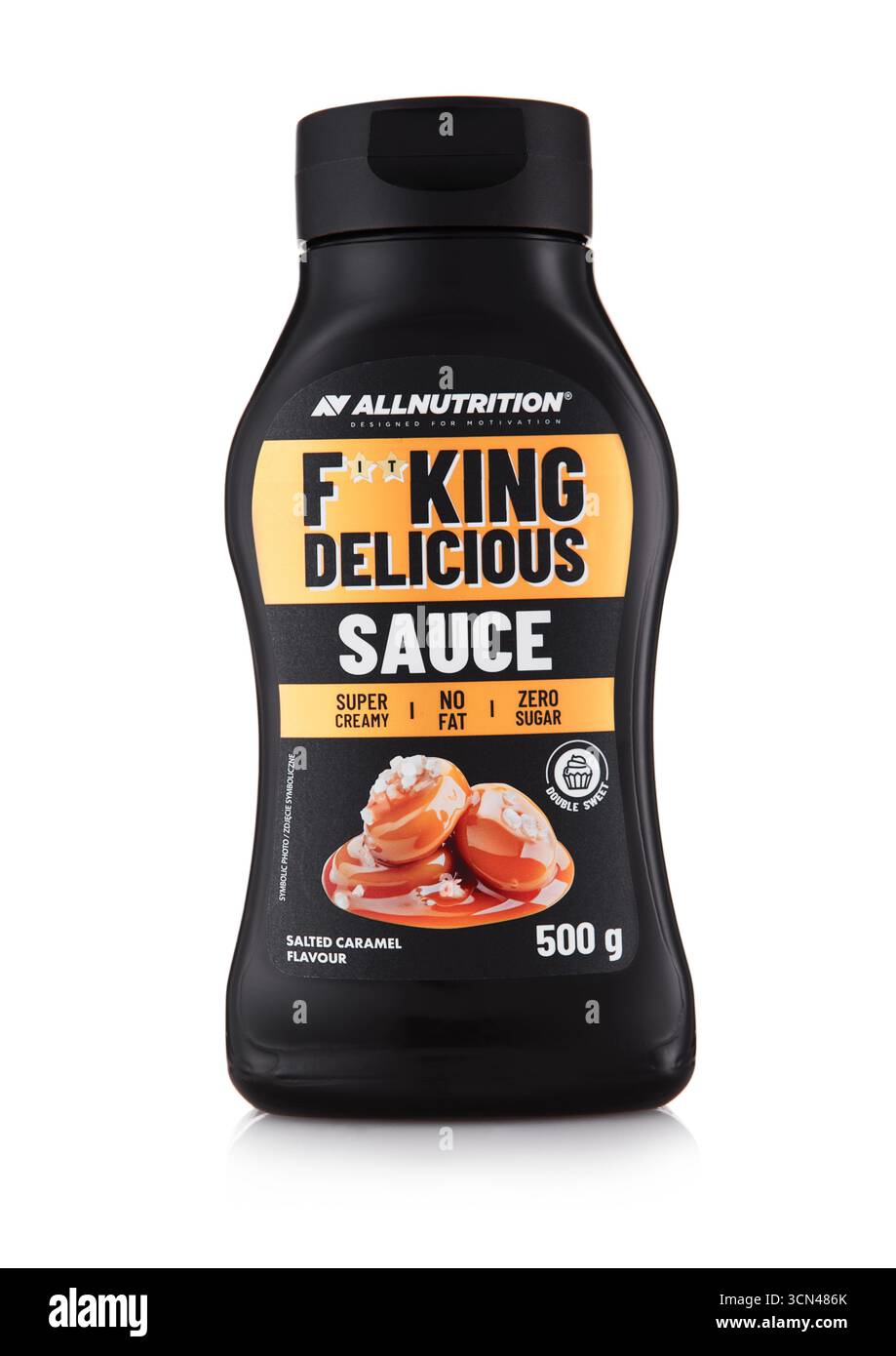 LONDRES, Royaume-Uni - 29 JUIN 2025 : Nutrition sportive sauce super crémeuse avec saveur de caramel salé sur fond blanc. Banque D'Images