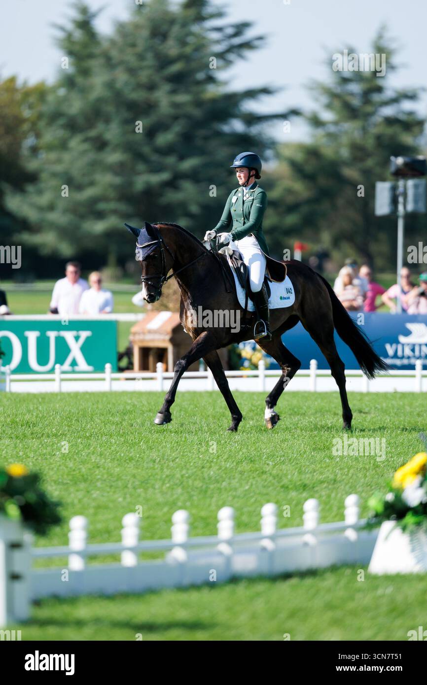 Susannah Berry de l'Irlande avec astucieux tour pendant le dressage au Championnat d'Europe Agria FEI Eventing au Palais de Blenheim le 19 septembre 2025, Woodstock, Royaume-Uni (photo par Maxime David - MXIMD Pictures) Banque D'Images