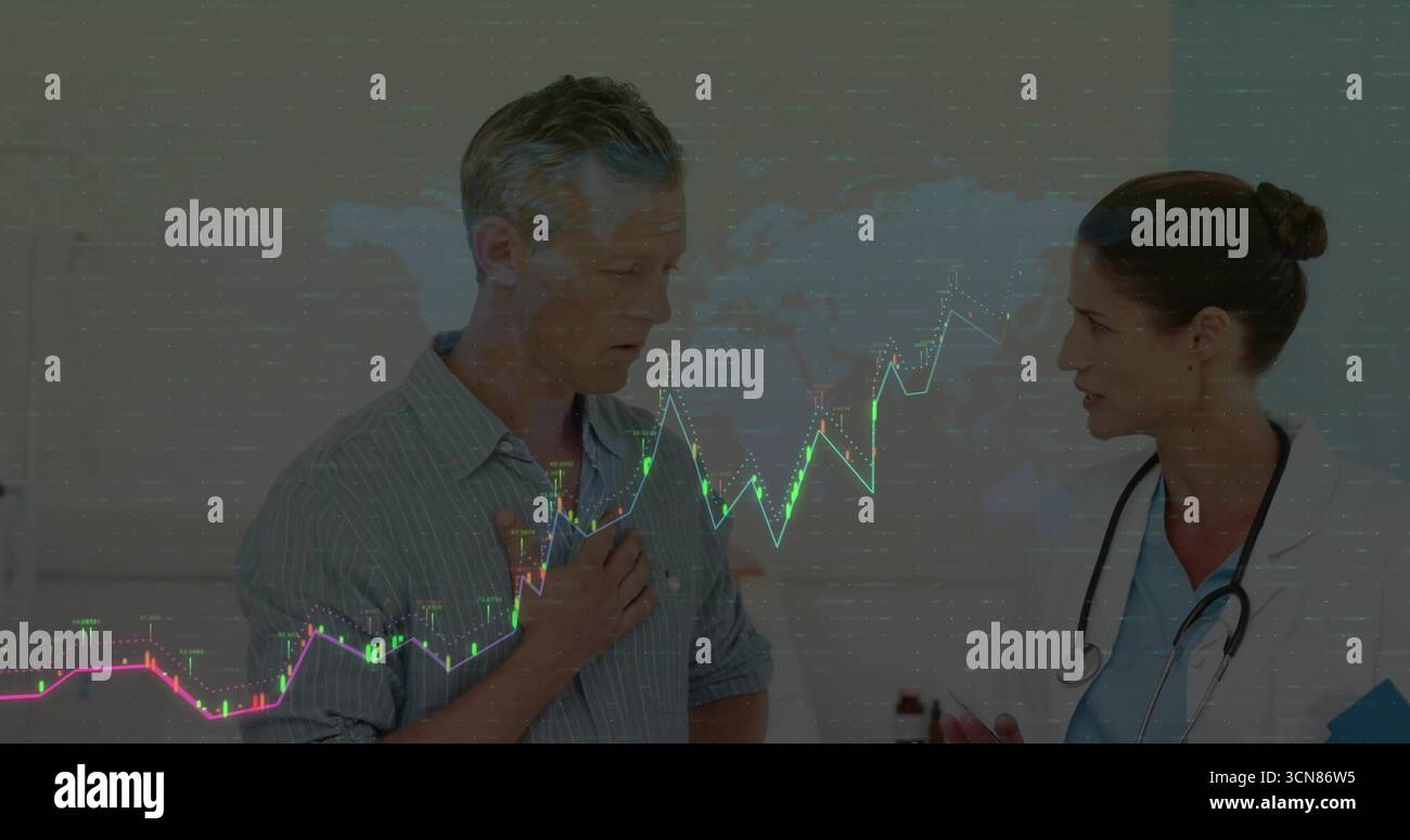 Patient discutant de douleur thoracique avec le médecin à la clinique, avec stéthoscope, superposition de graphique de ligne de carte du monde Banque D'Images