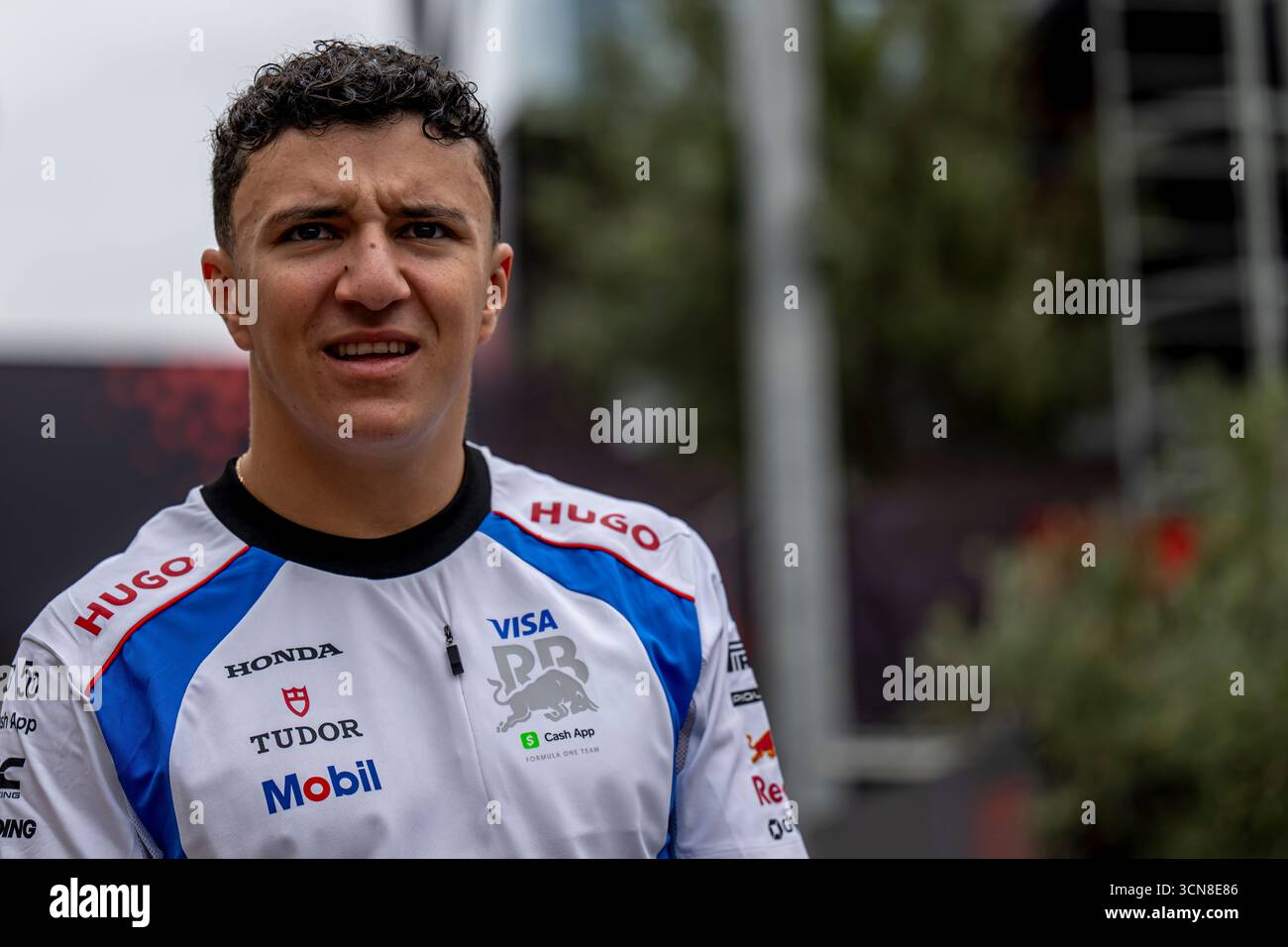 Bakou, Azerbaïdjan, 19 septembre 2025, Isack Hadjar, de France, concourt pour Racing Bulls. La pratique du Grand Prix d'Azerbaïdjan 2025, qui se déroule à Bakou, Azerbaïdjan. Crédit : Michael Potts/Alamy Live News Banque D'Images