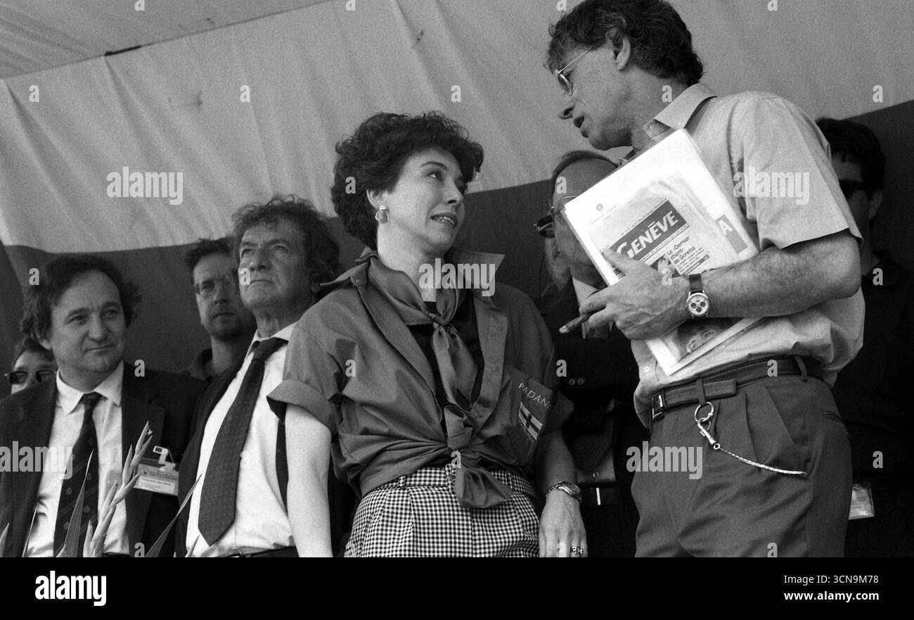 PONTIDA - **TAXE SPÉCIALE** RÉUNION DES MILITANTS DE LA LIGUE LOMBARD DU NORD, UMBERTO BOSSI IRENE PIVETTI ANNÉE 1994 Banque D'Images