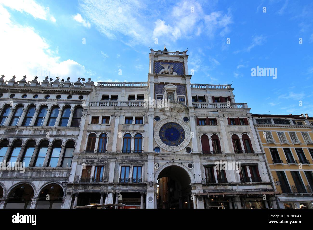 St Marc's Clocktower à Venise, Italie Banque D'Images
