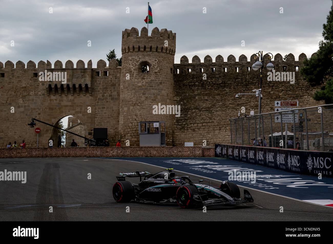 Bakou, Azerbaïdjan, 20 septembre 2025, Andrea Kimi Antonelli, originaire d'Allemagne, concourt pour Mercedes. Qualification pour le Grand Prix d'Azerbaïdjan 2025, qui se déroule à Bakou, Azerbaïdjan. Crédit : Michael Potts/Alamy Live News Banque D'Images