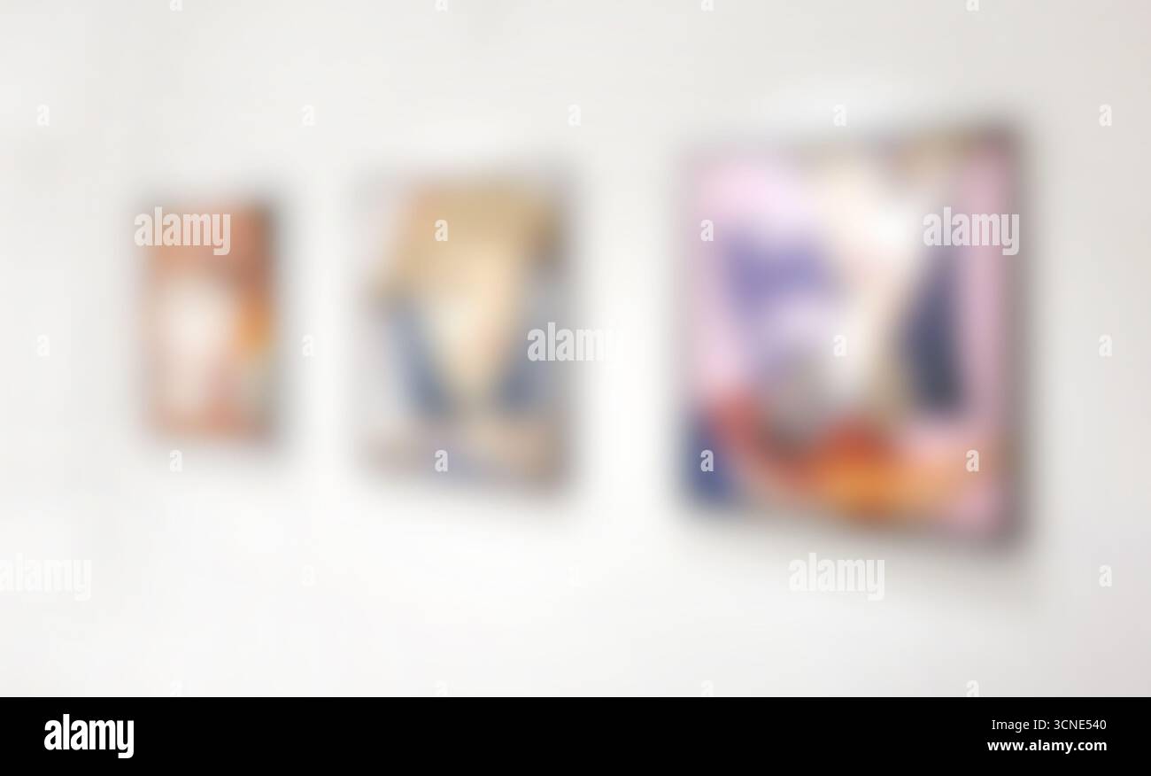 Flou de mouvement, fond de galerie d'exposition d'art, peinture abstraite colorée sur fond blanc Banque D'Images