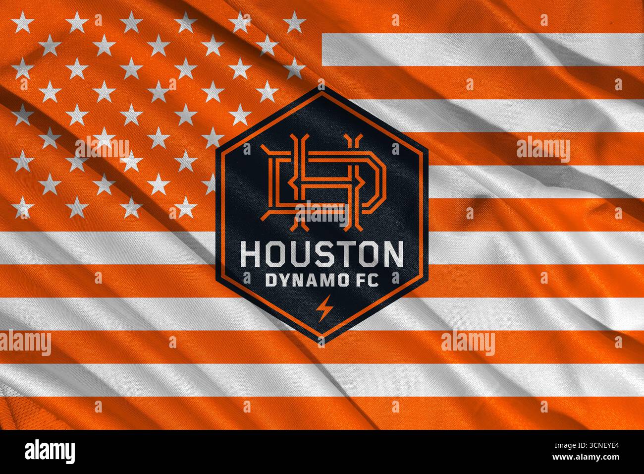 Pringsewu, Lampung ; 21 septembre 2025 ; la texture ondulée du tissu sur le logo du club de football Houston Dynamo dans la Major League Soccer (MLS) Banque D'Images