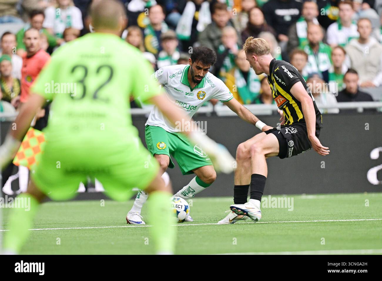 Stockholm, Sverige. 21 septembre 2025. STOCKHOLM, SVERIGE 20250921Hammarbys Montader Madjed och Häckens Olle Samuelsson Under söndagens fotbollsmatch i allsvenskan mellan Hammarby och BK Häcken på 3Arena. Foto : Magnus Lejhall/TT/Kod 10658 crédit : TT News Agency/Alamy Live News Banque D'Images Stockholm, Sverige. 21 septembre 2025. STOCKHOLM, SVERIGE 20250921Hammarbys Montader Madjed och Häckens Olle Samuelsson Under söndagens fotbollsmatch i allsvenskan mellan Hammarby och BK Häcken på 3Arena. Foto : Magnus Lejhall/TT/Kod 10658 crédit : TT News Agency/Alamy Live News Banque D'Images