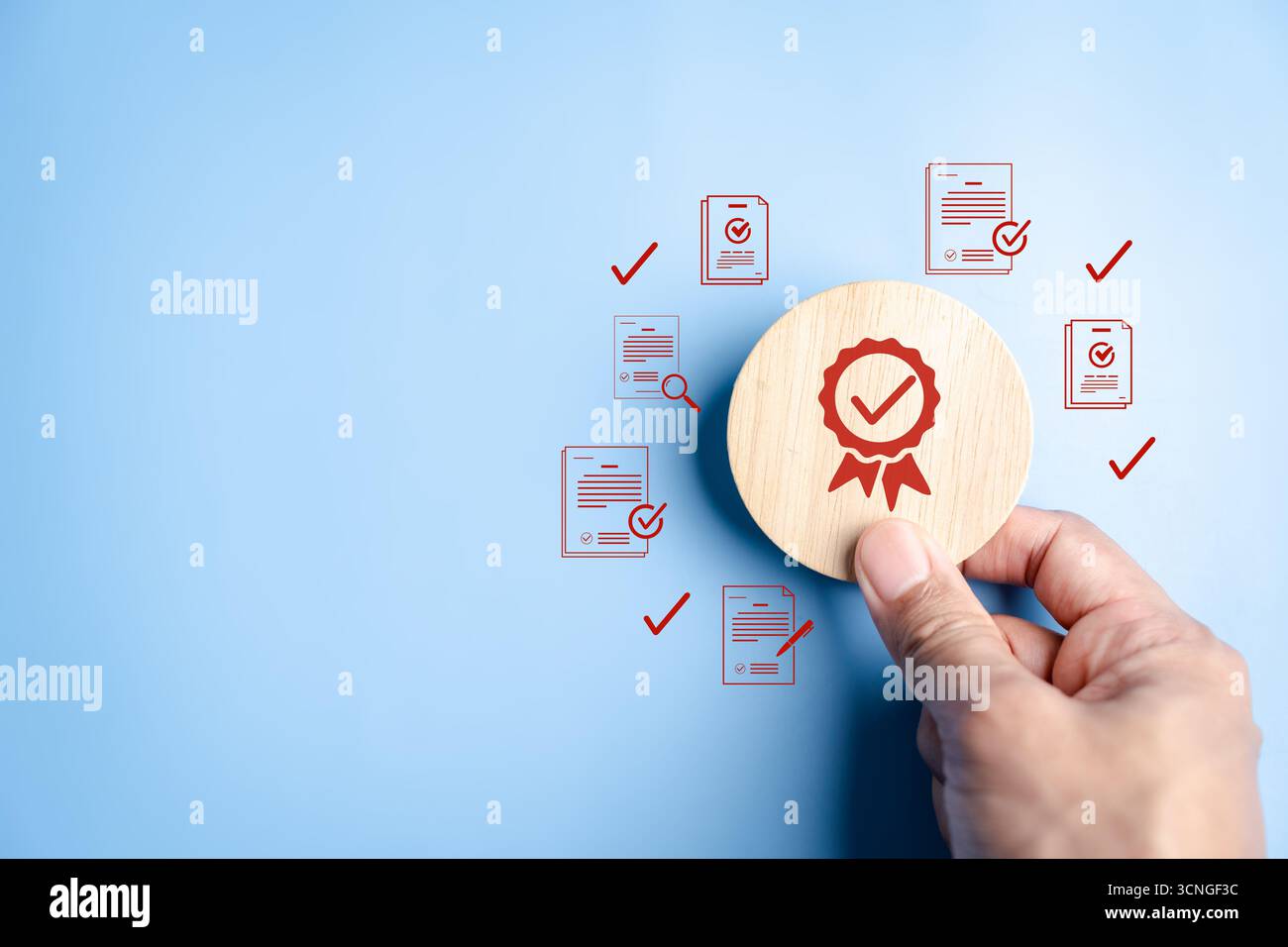 Audit de certification et vérification de la conformité avec documents d'approbation et coches, assurance qualité, réglementation, validation et administration de l'entreprise Banque D'Images
