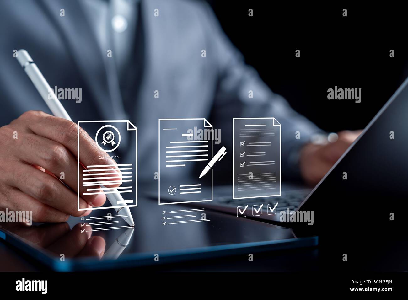 Workflow de conformité avec documents numériques, liste de contrôle, certification et signature. approbation Banque D'Images