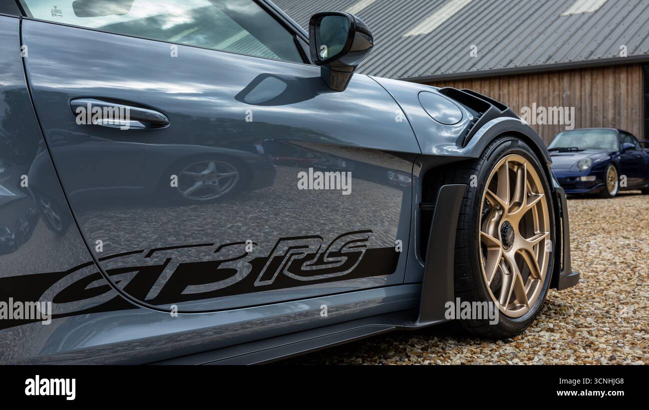 Porsche 911 GT3 RS 2024, exposée lors de l'événement Niners concept qui s'est tenu à Boxengasse le 20 septembre 2025. Banque D'Images