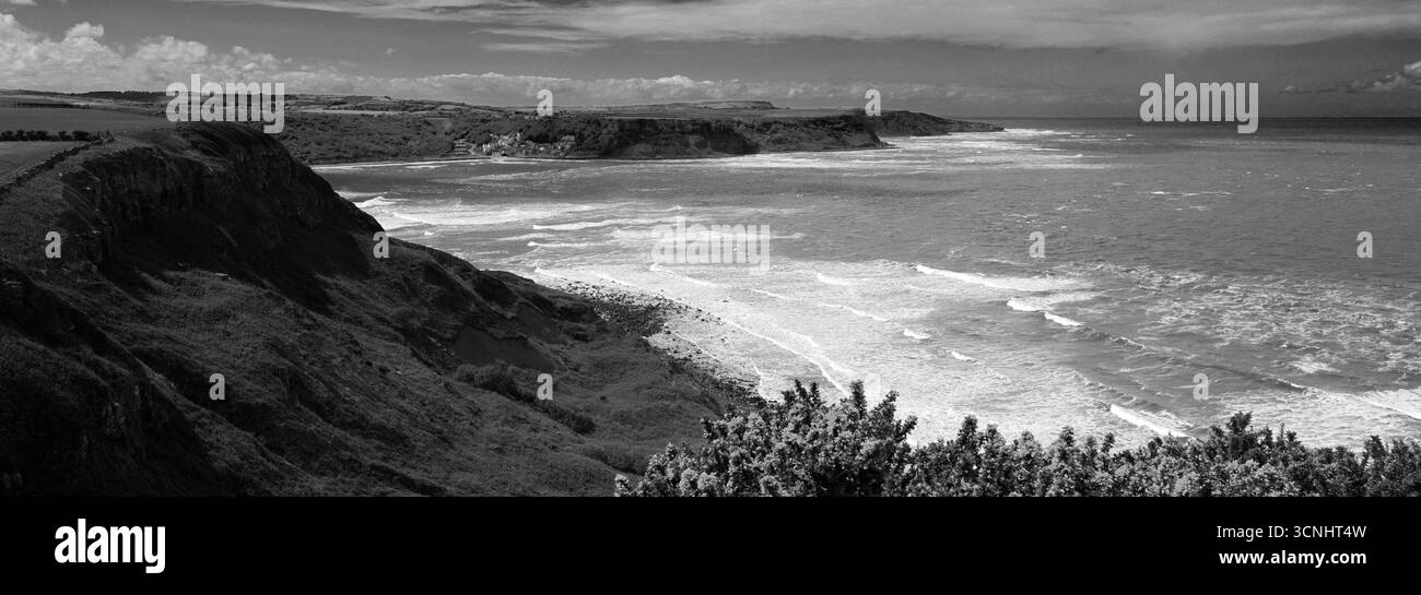Vue sur la baie de Runswick, village de Runswick, côte du Yorkshire du Nord, Angleterre, Royaume-Uni Banque D'Images