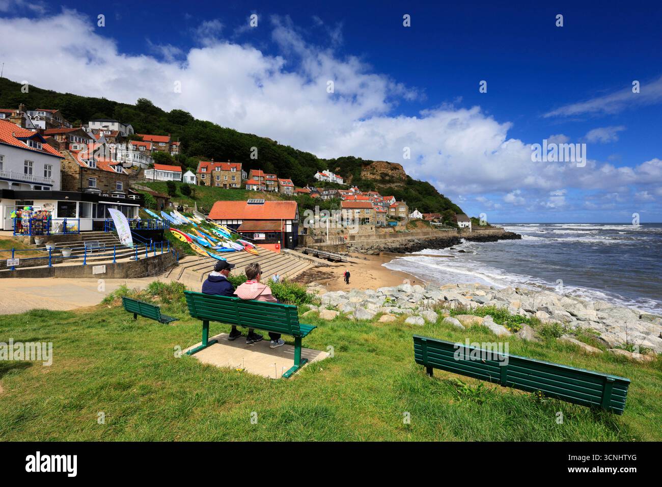 Vue sur le village de Runswick, Runswick Bay, North Yorkshire Coast, Angleterre, Royaume-Uni Banque D'Images
