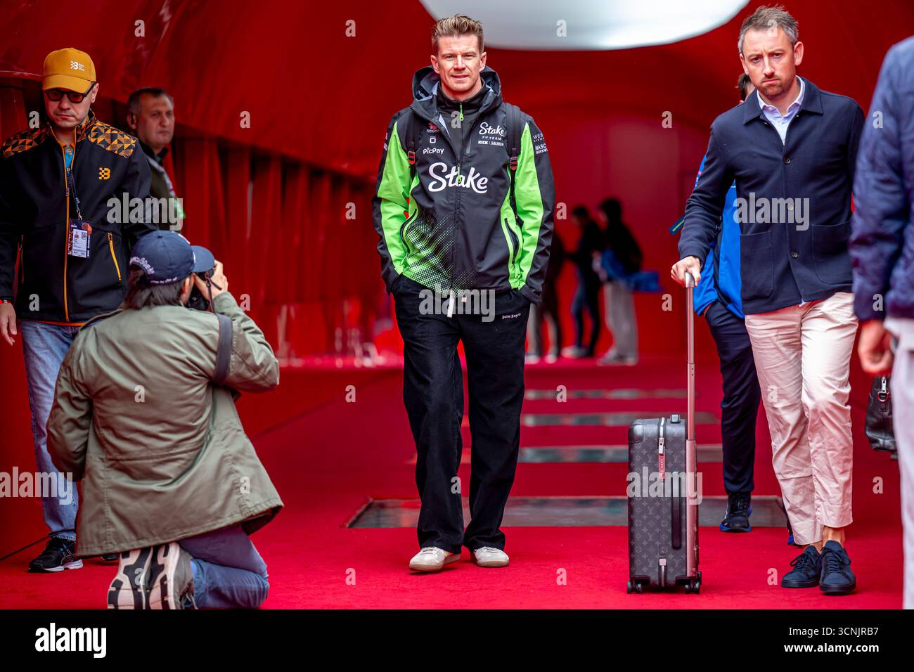 Bakou, Azerbaïdjan, 21 septembre 2025, Nico Hulkenberg, d'Allemagne, concourt pour l'écurie Stake F1 Team. La journée du Grand Prix d'Azerbaïdjan 2025, qui a lieu à Bakou, Azerbaïdjan. Crédit : Michael Potts/Alamy Live News Banque D'Images
