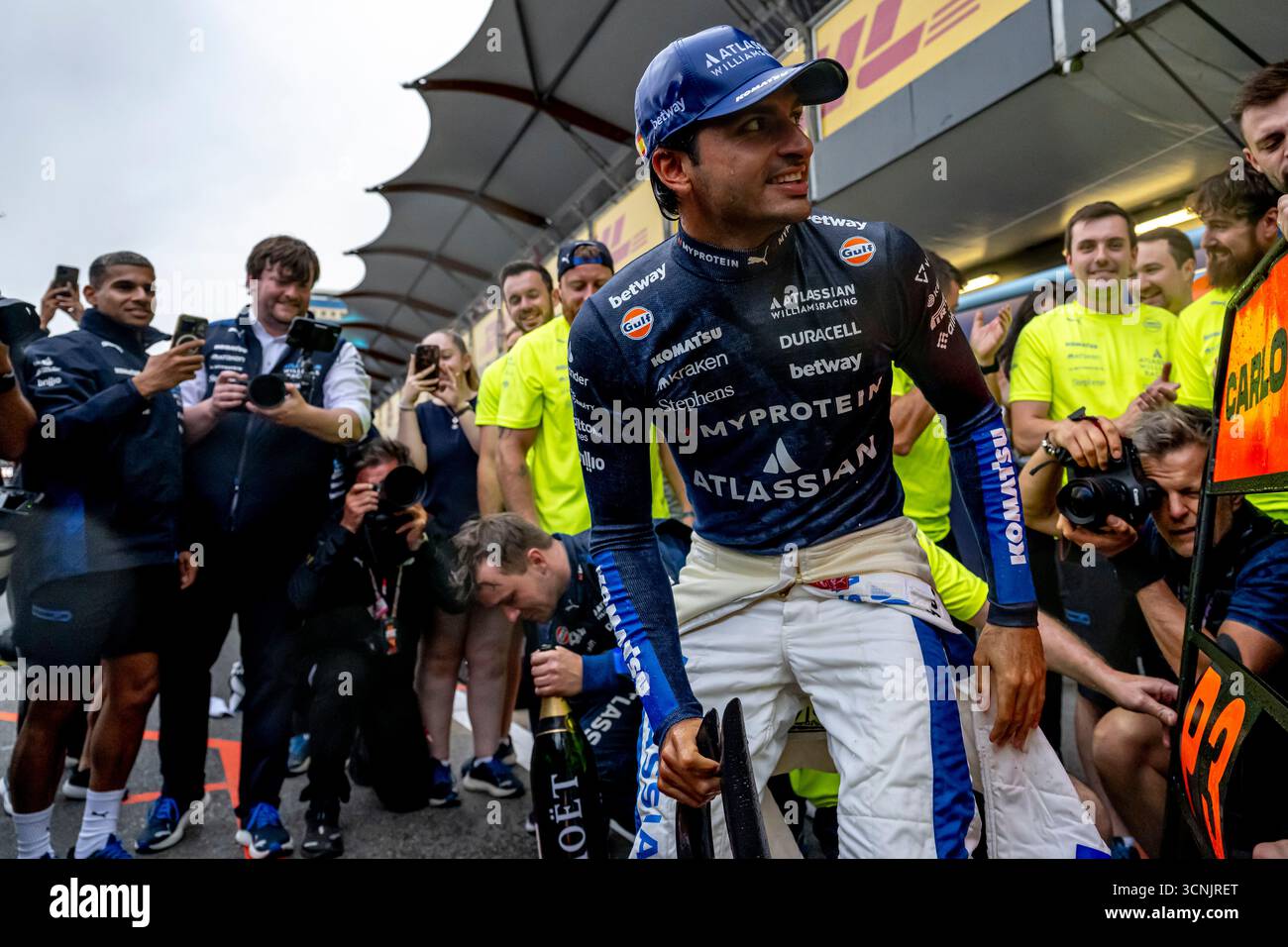 Bakou, Azerbaïdjan, 21 septembre 2025, Carlos Sainz, de l'Espagne, concourt pour Williams Racing. La journée du Grand Prix d'Azerbaïdjan 2025, qui a lieu à Bakou, Azerbaïdjan. Crédit : Michael Potts/Alamy Live News Banque D'Images