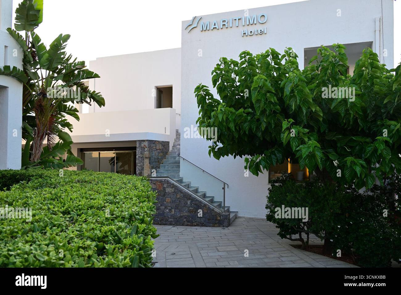 Hôtel et plantes à Sissi en Crète, Grèce Banque D'Images