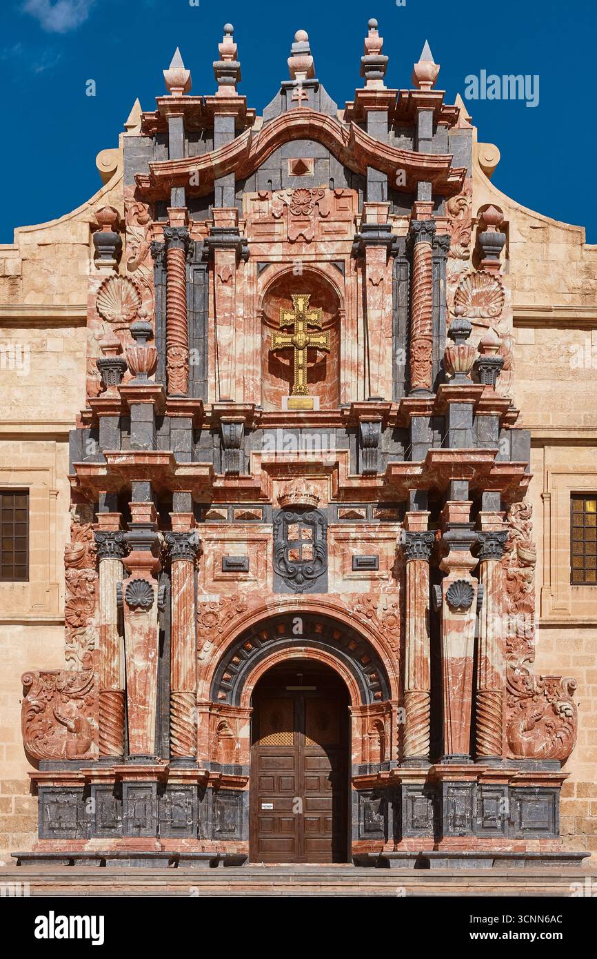 Caravaca de la Cruz ancienne façade d'église baroque. Murcie, Espagne Banque D'Images Caravaca de la Cruz ancienne façade d'église baroque. Murcie, Espagne Banque D'Images