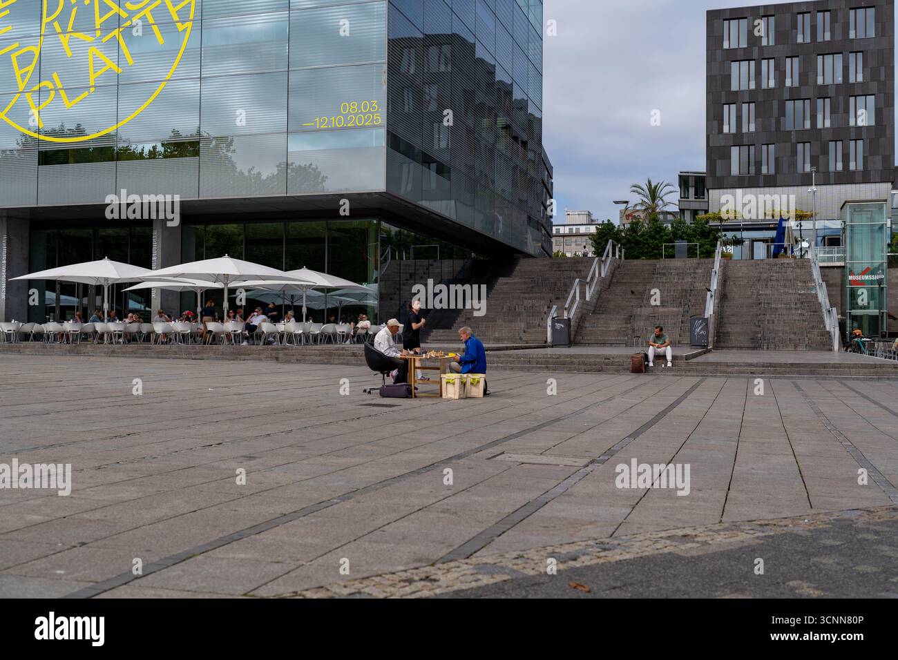 Street Chess en face du Kunstmuseum Stuttgart Banque D'Images