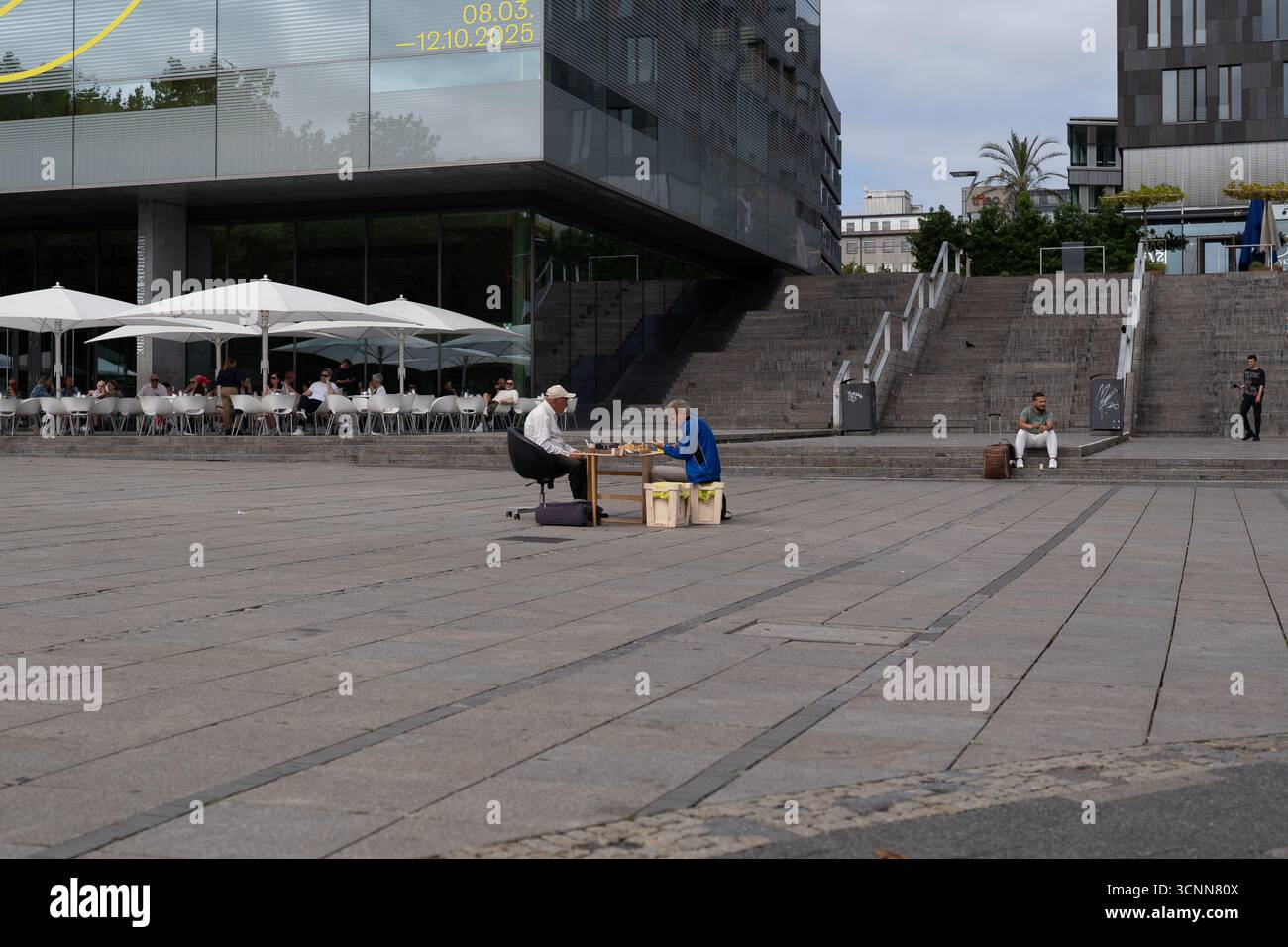 Street Chess en face du Kunstmuseum Stuttgart Banque D'Images