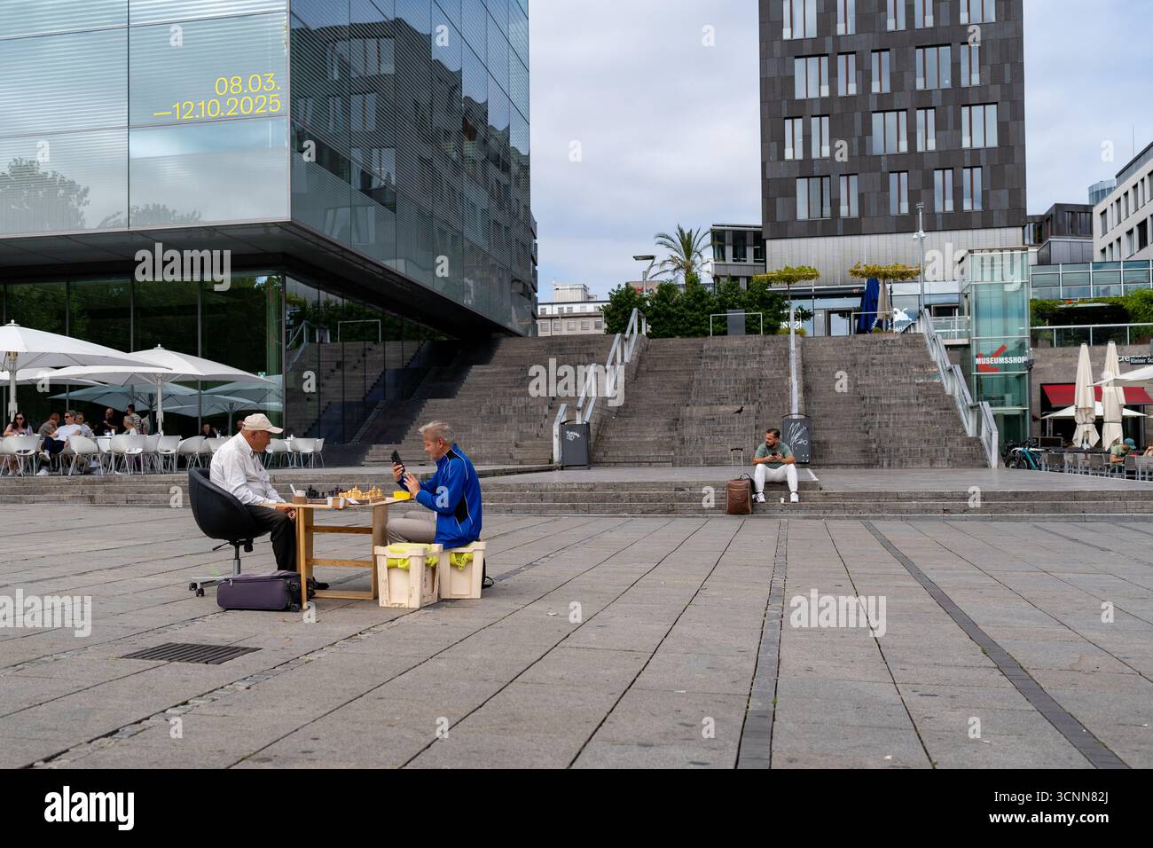 Street Chess en face du Kunstmuseum Stuttgart Banque D'Images