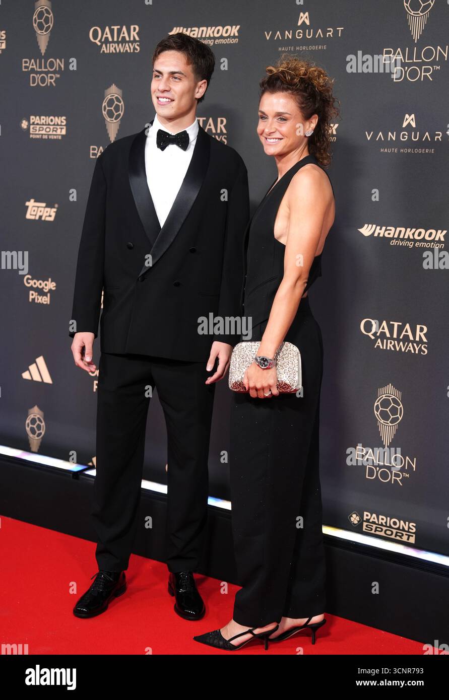 Kenan Yildiz et Cristiana Girelli arrivant à la cérémonie de remise des prix ballon d'Or 2025, au Théâtre du Châtelet à Paris. Date de la photo : lundi 22 septembre 2025. Banque D'Images
