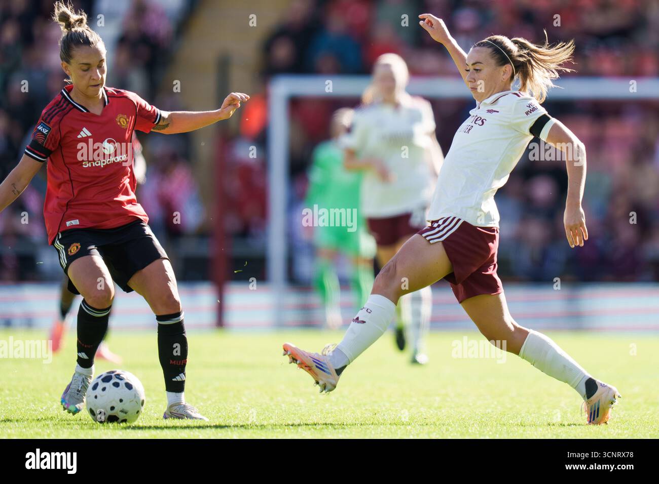 Manchester United Women v Arsenal Women’s Super League LEIGH, ANGLETERRE -21 septembre 2025 : lors du match entre Manchester United et Arsenal au Leigh Sports Village le -21 septembre 2025 à Leigh, Angleterre. Banque D'Images