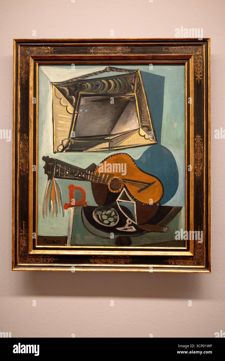 « Nature morte à la guitare », Pablo Picasso (1881-1973), 1921, fait partie de l’exposition de la collection permanente du Musée Albertina Banque D'Images