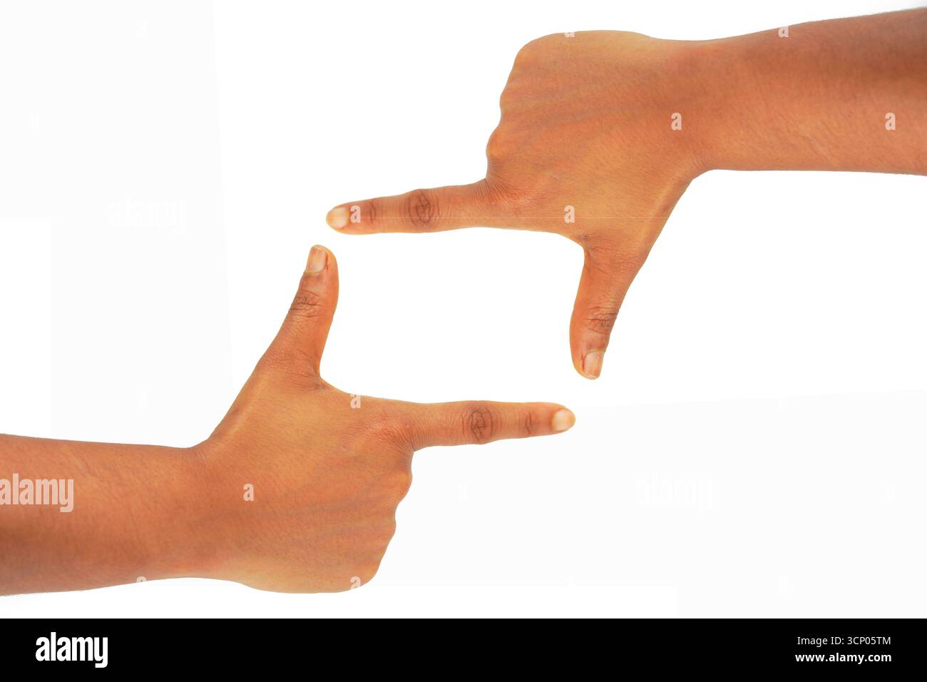 Main tenant un signe blanc sur fond blanc. Banque D'Images