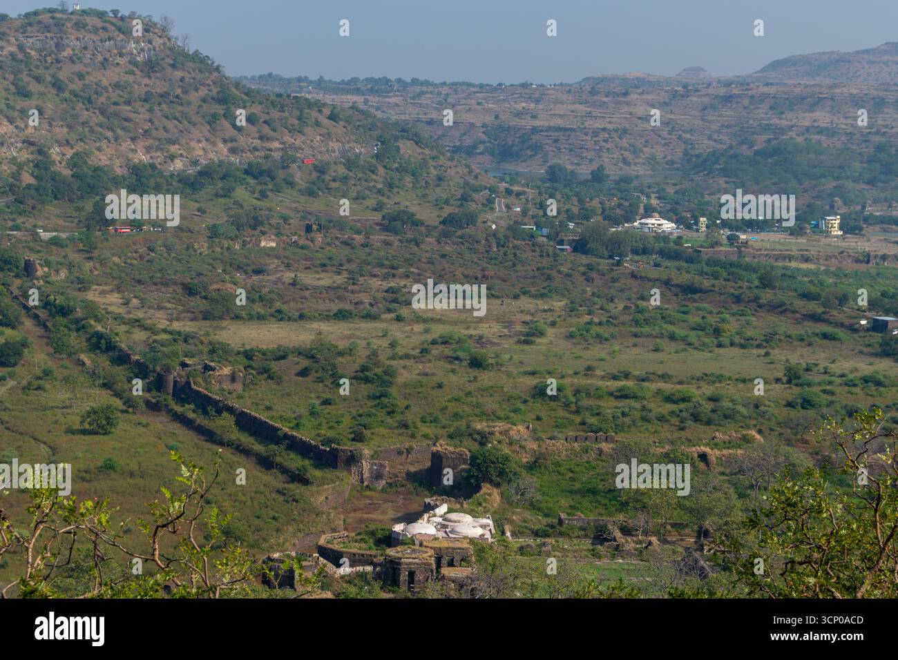 Vaste paysage et ruines du Fort de Daulatabad Banque D'Images