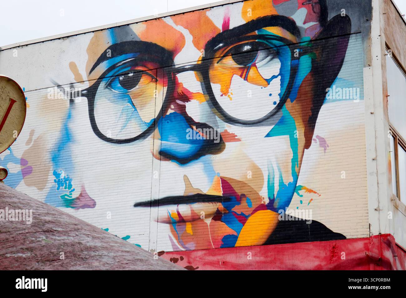 Wandbild, das dem Soziologen und Philosophen der Frankfurter Schule, Theodor Adorno, Zeigt, Bockenheimer Warte, Francfort-sur-le-main/ mural représentant le Banque D'Images