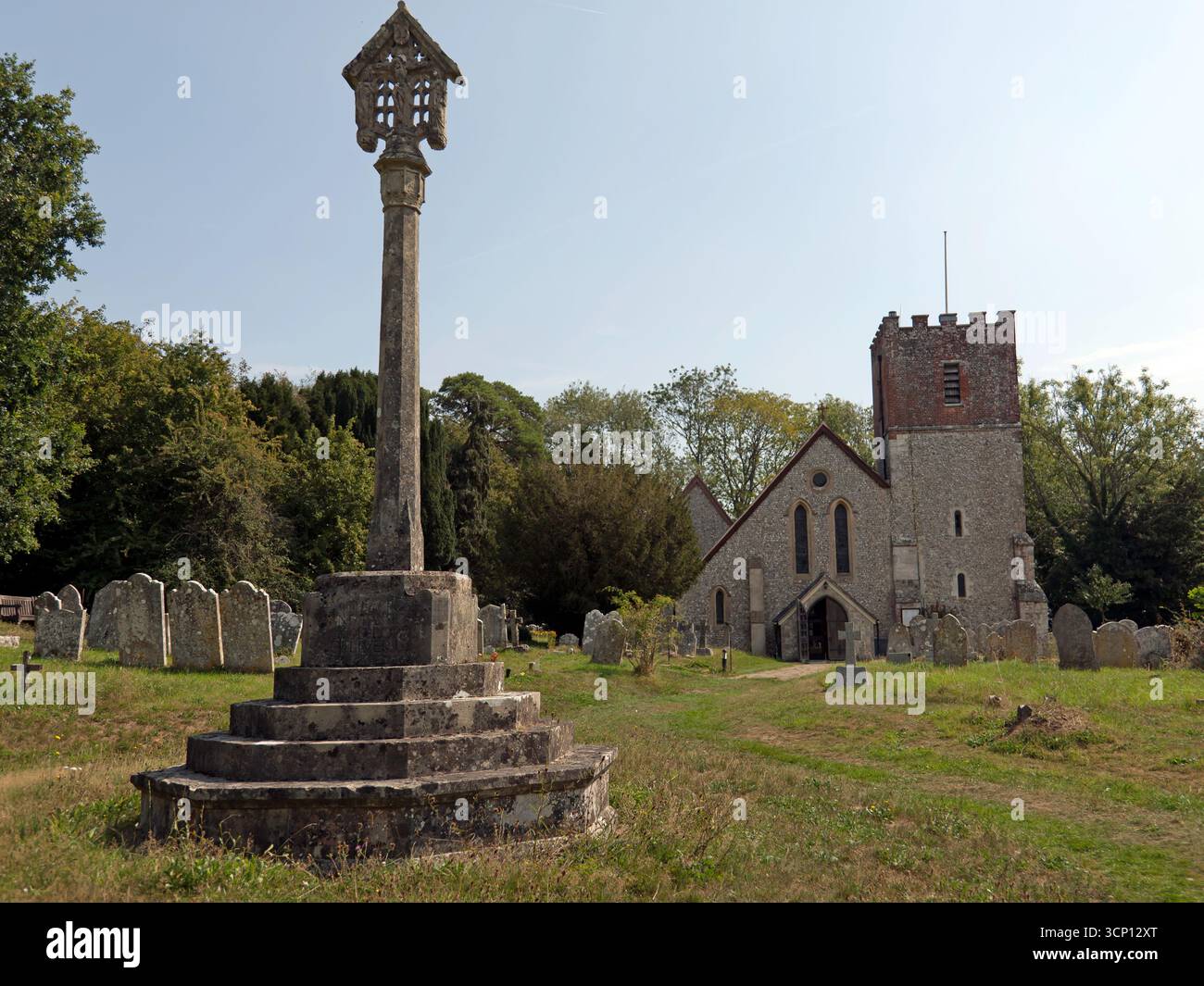 Vue de l'église All Saints, Catherington, Hampshire, Royaume-Uni Banque D'Images